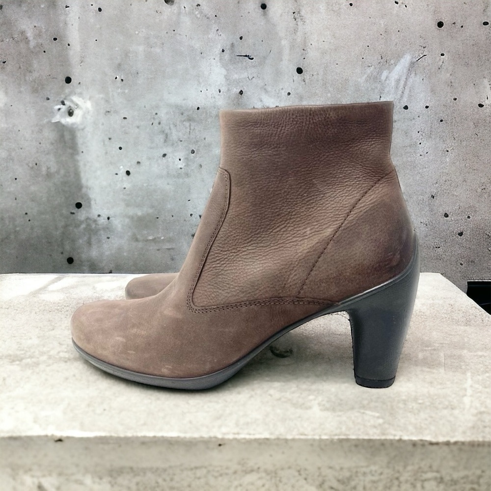 ECCO Sculptured 65 Brown Leather Ankle Boots Size 39